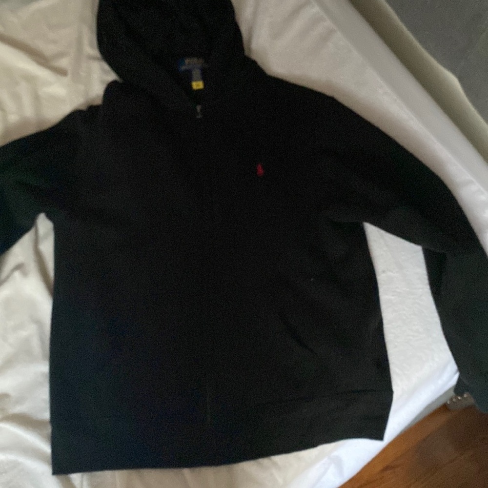 I’m selling this polo hoodie little boy L/G si e 14/16